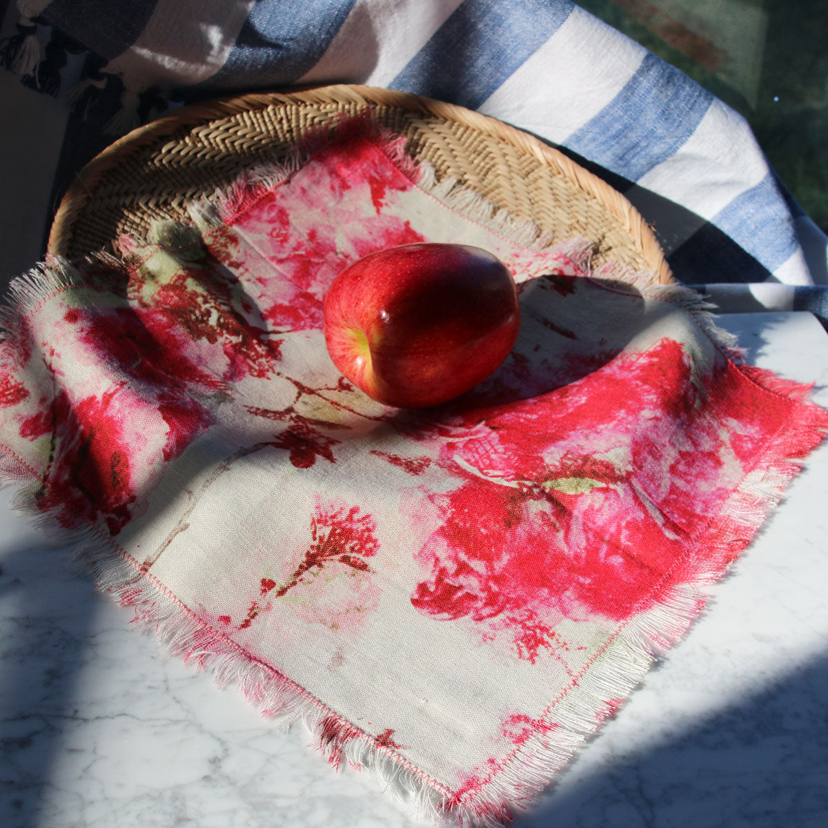 cotton-peony-floral-print-frayed-lunch-napkin
