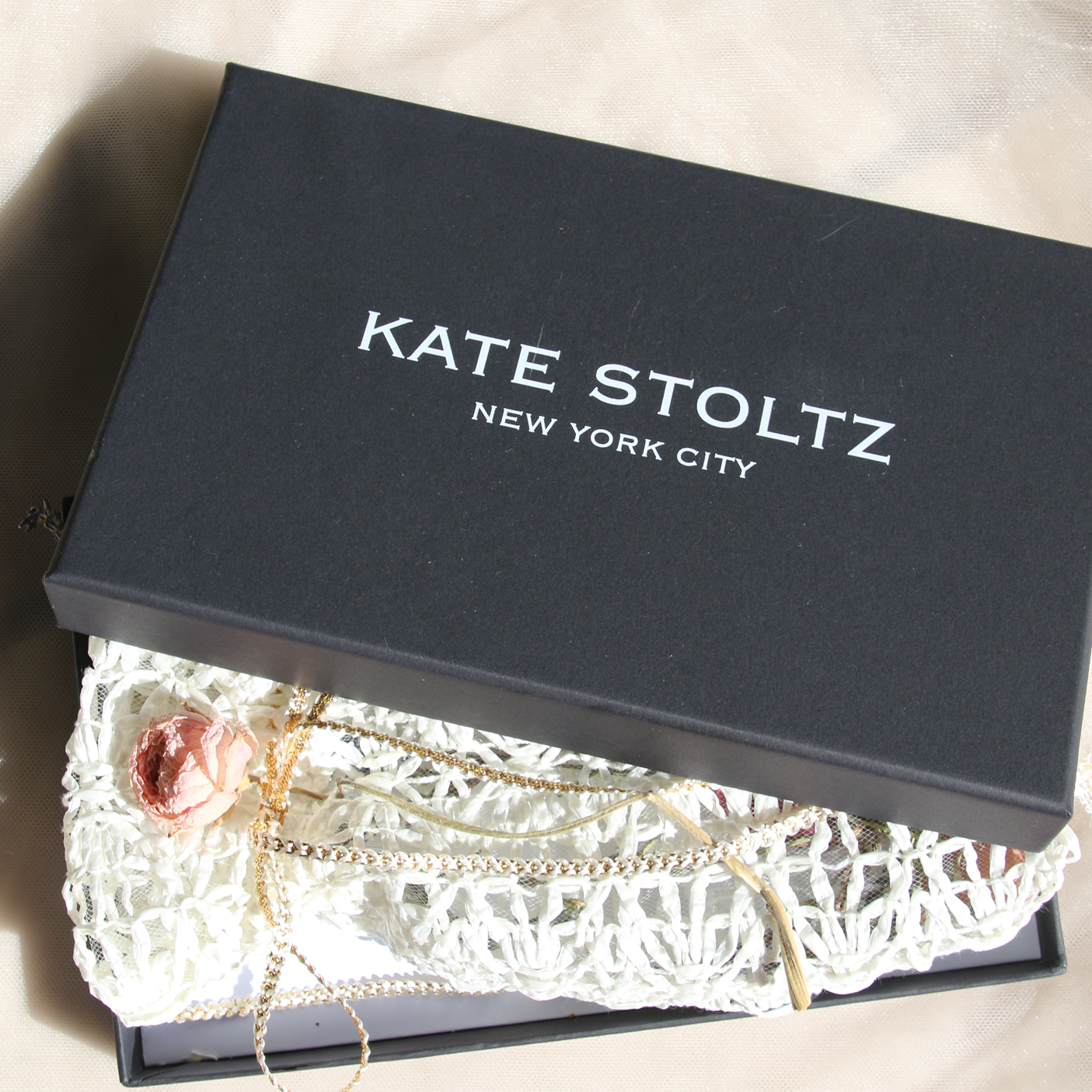 pretty-lavender-cedar-sachet-to-hang-in-closet-bedroom