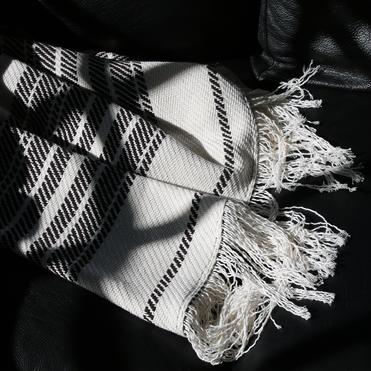 woven-white-dark-brown-stripe-woven-cotton-blanket-couch-throw