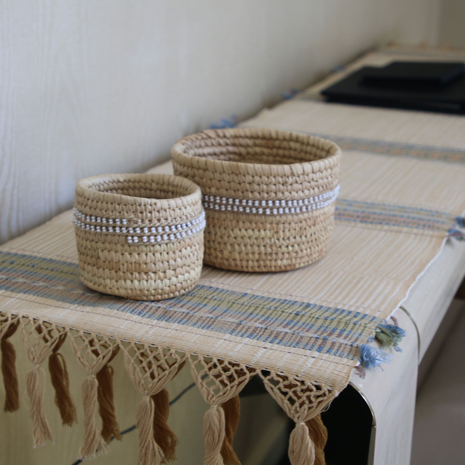 cream-white-blue-patterned-chevron-table-runner