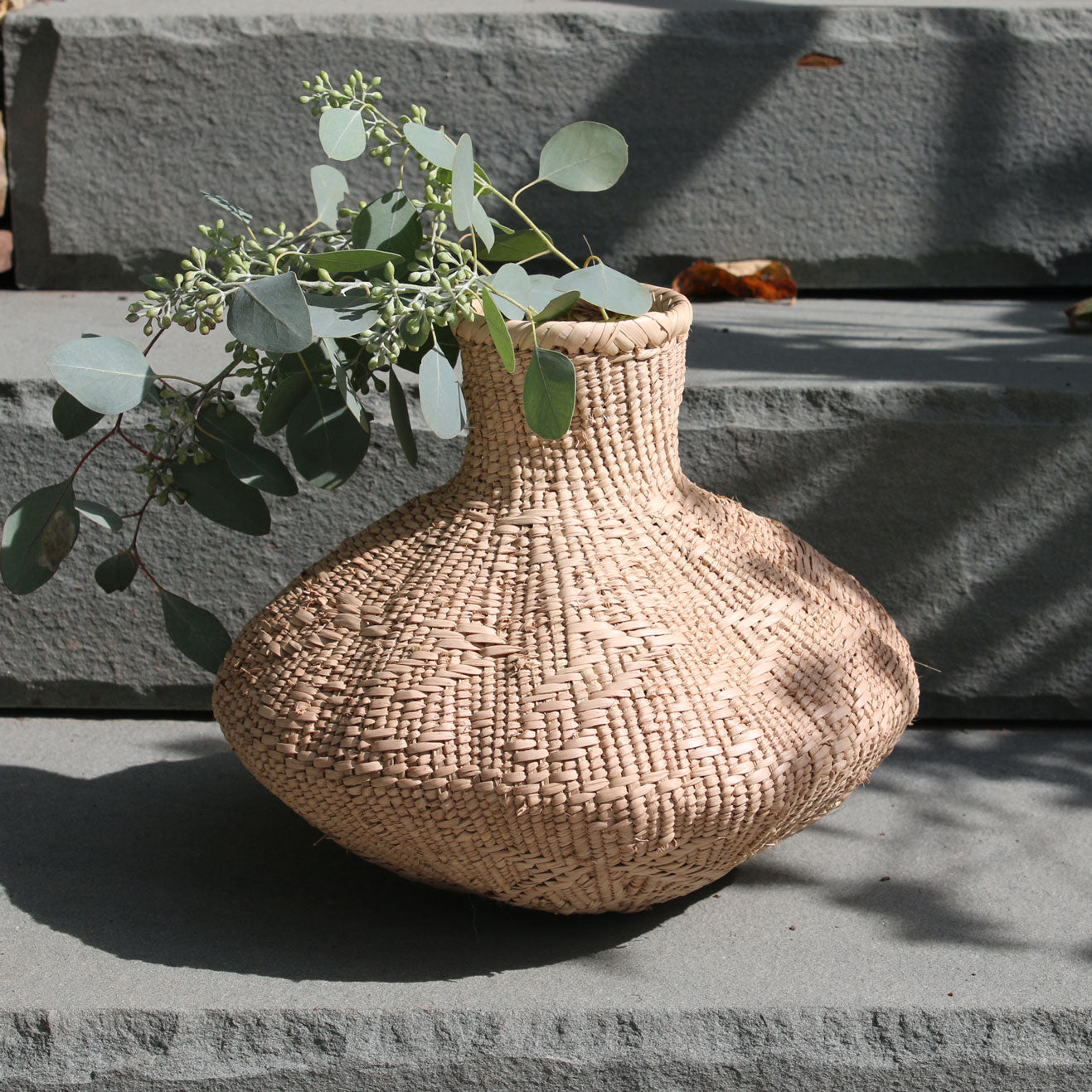 decorative-gourd-basket-shelf-display