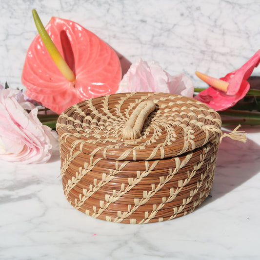 small-treasure-basket-with-lid