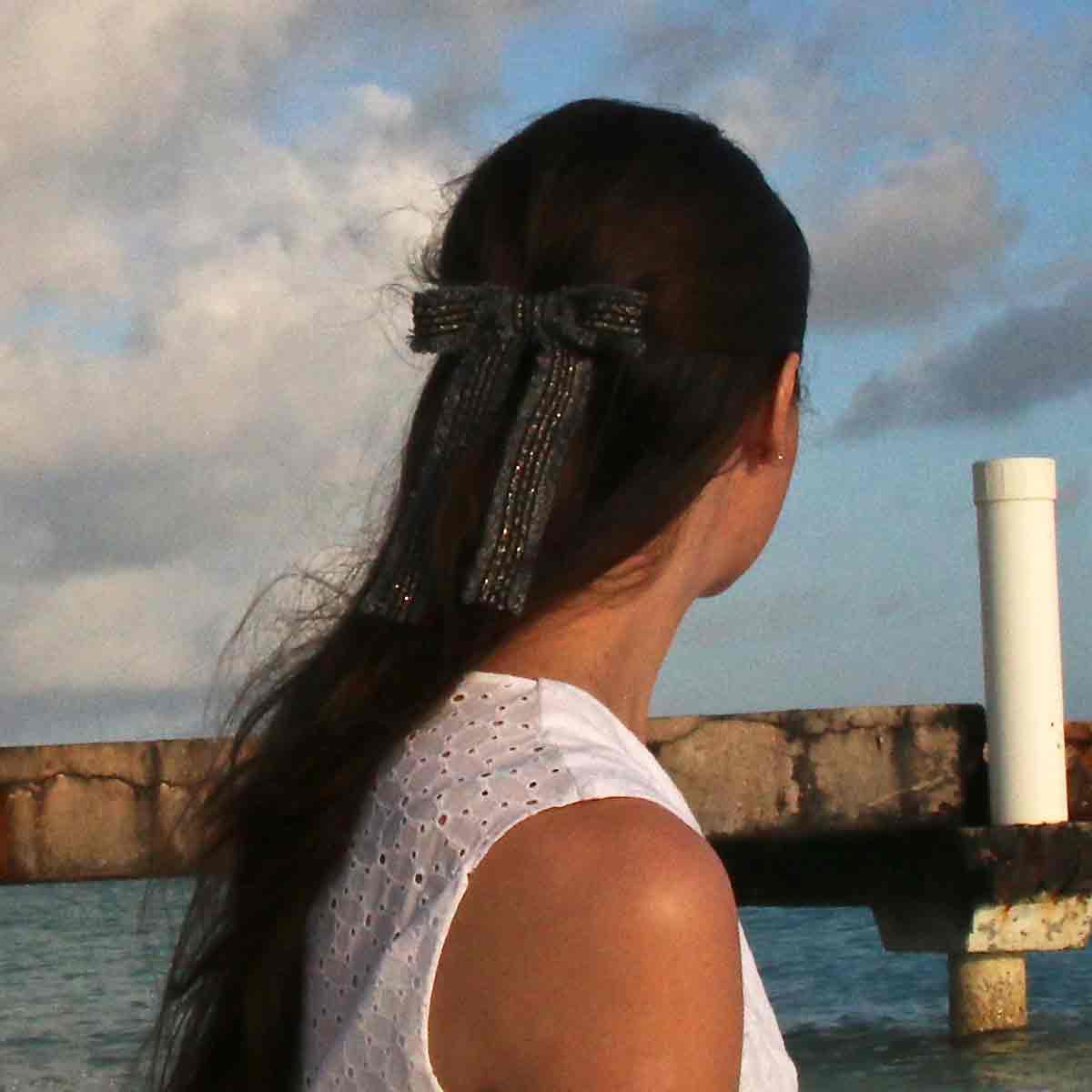metallic-hair-bow.