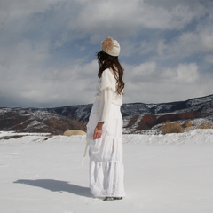 winter-white-aspen-kate-stoltz-outfit